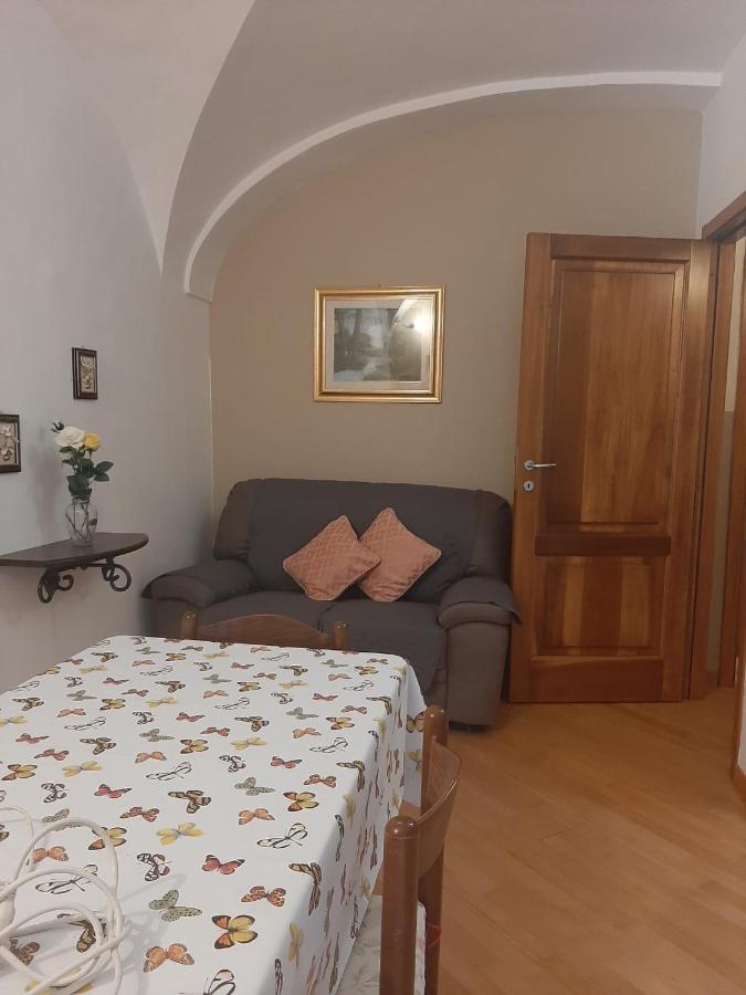 Alloggi Piazza Umberto Primo Pacentro Eksteriør bilde