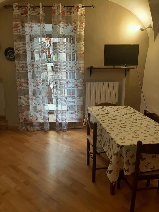 Alloggi Piazza Umberto Primo Pacentro Eksteriør bilde