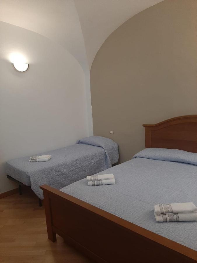 Alloggi Piazza Umberto Primo Pacentro Eksteriør bilde